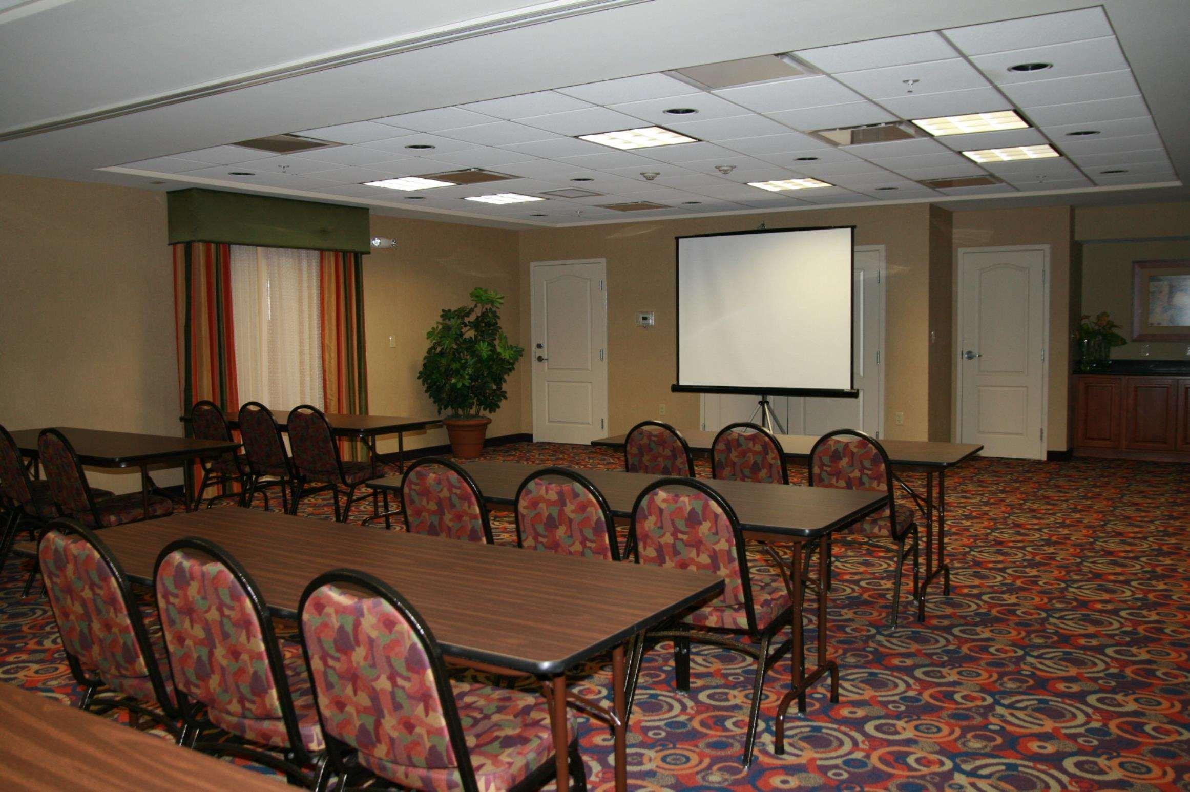 Hampton Inn Macomb Instalações foto