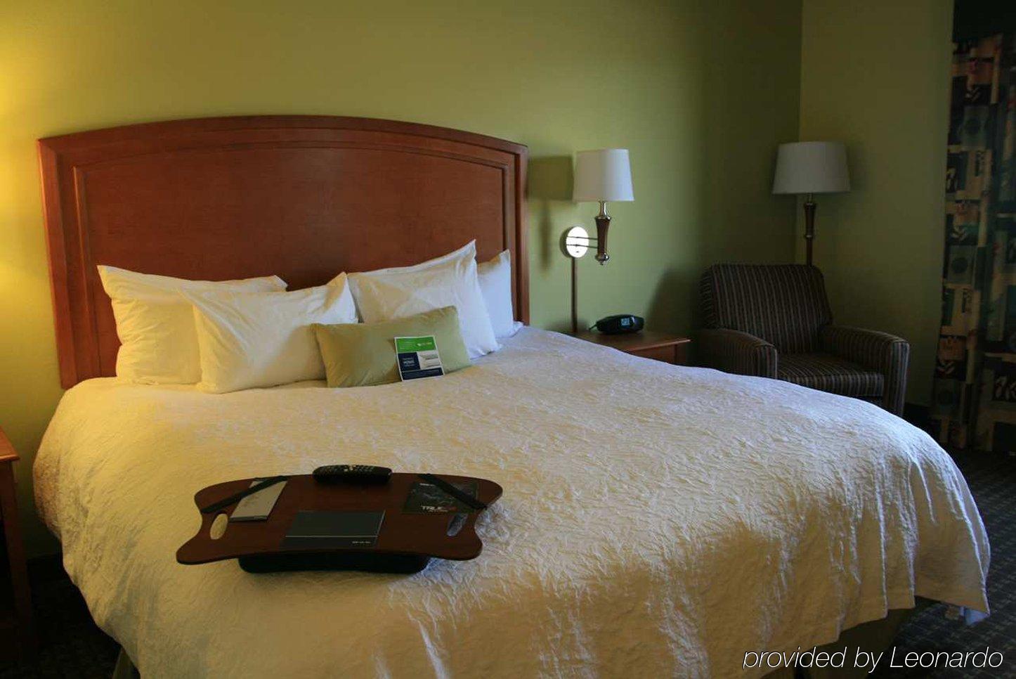 Hampton Inn Macomb Quarto foto